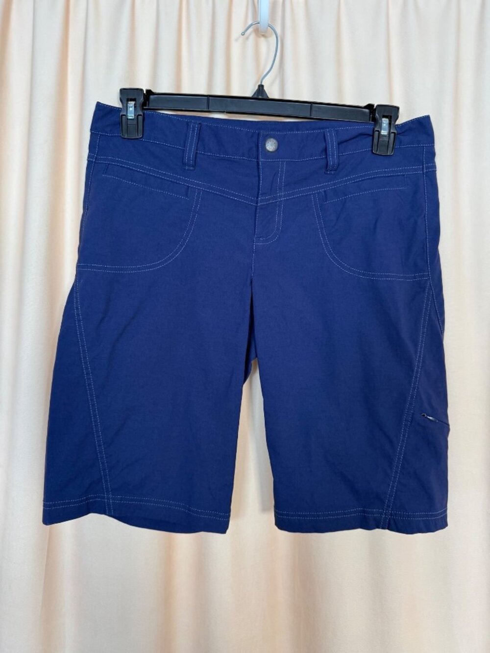 Athleta Dipper Bermuda Hiking Shorts Blue Size 10 Activewear ZIp Pockets Nylon